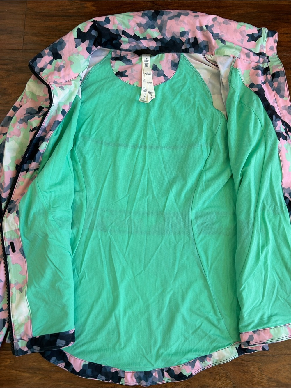 lululemon athletica Pink, Mint & Black Camouflage Utility Jacket - Picture 6 of 10